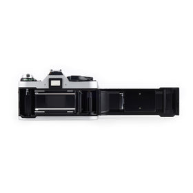Canon AE-1 Program meter and exposure controls aid accurate shooting decisions.