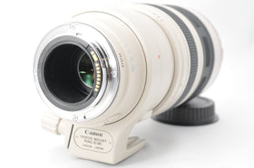 Canon EF 100-400mm lens mounted on camera, convenient handheld wildlife and sports capture.