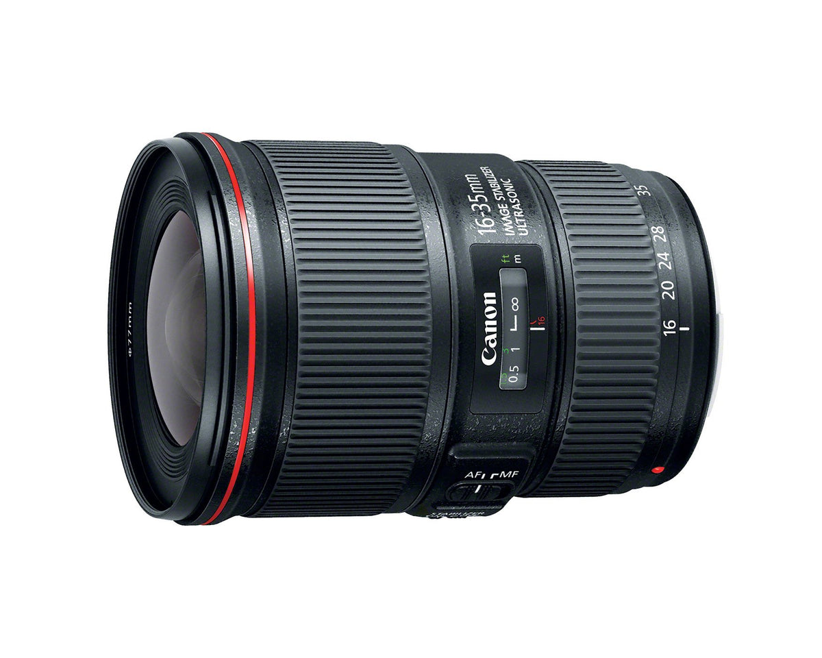 Canon EF 16-35mm f/4L IS USM lens in low-light scene delivers sharp edges