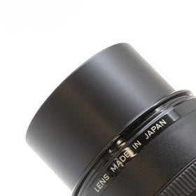 Great for macro close-ups or shallow-depth portraits with clean, sharp edges.