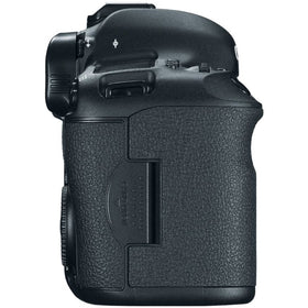 Canon EOS 5D Mark III 61-point AF focus area enabling precise tracking.