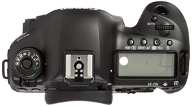 Canon EOS 5D Mark IV 61-point AF ensures precise focus across scenes.