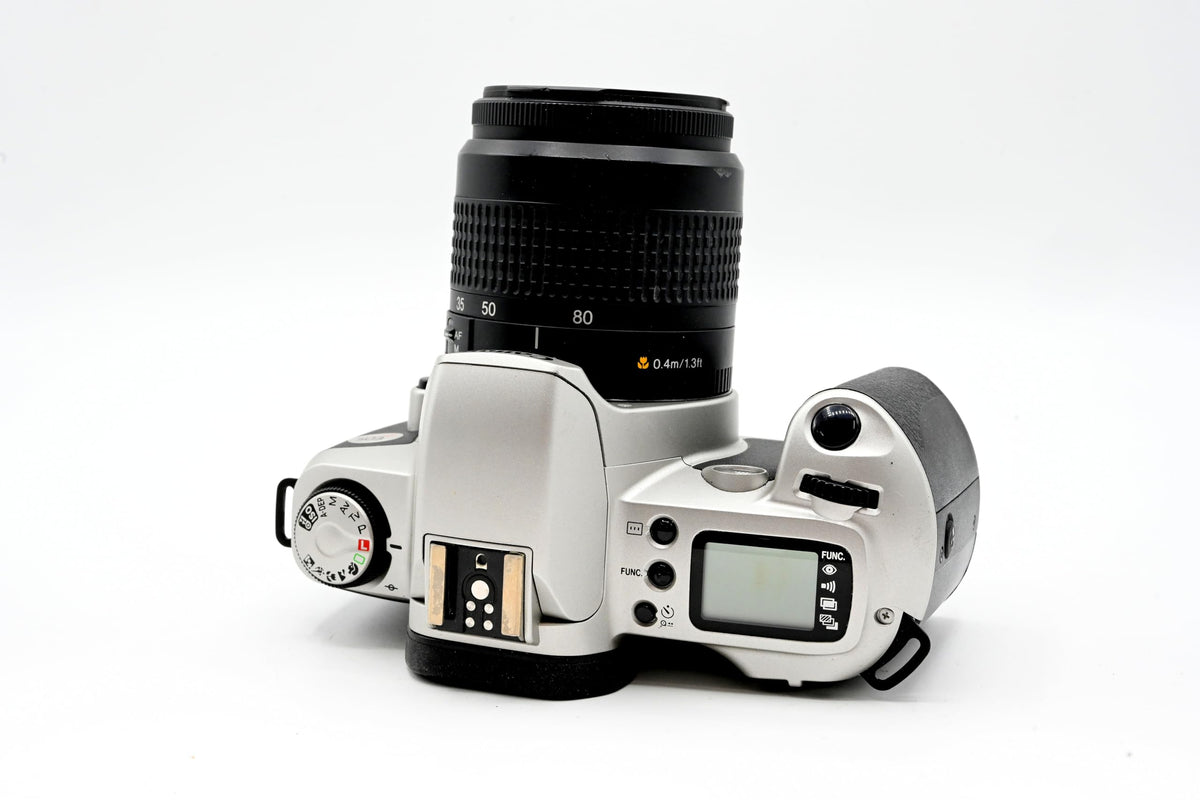 Canon EOS Kiss LCD display and controls for easy manual settings.