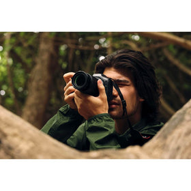 Canon EOS R7 strap ER-EOSR7 for secure shooting.