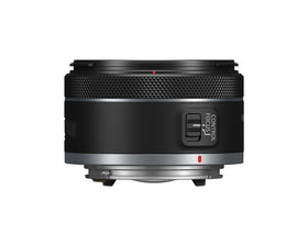 Canon RF16mm F2.8 STM interior shot demonstrates wide coverage in tight spaces.