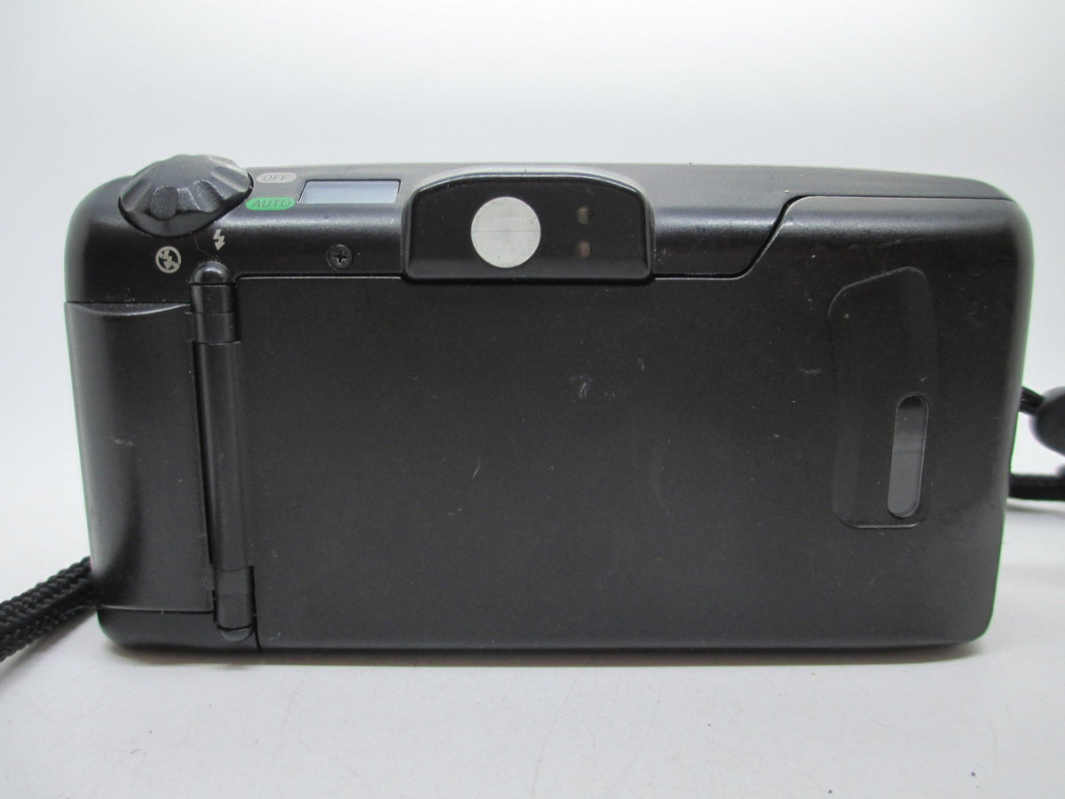 Canon Sure Shot 105 film loader enables quick, convenient loading on the go.