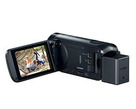 Canon VIXIA HF R800 minimum focusing distances enable flexible framing.