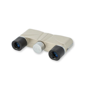 Center focus knob on Carson OperaView enables quick, precise adjustments.