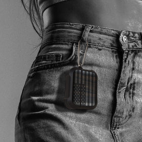 Carveit case supports wireless charging without removing the cover.