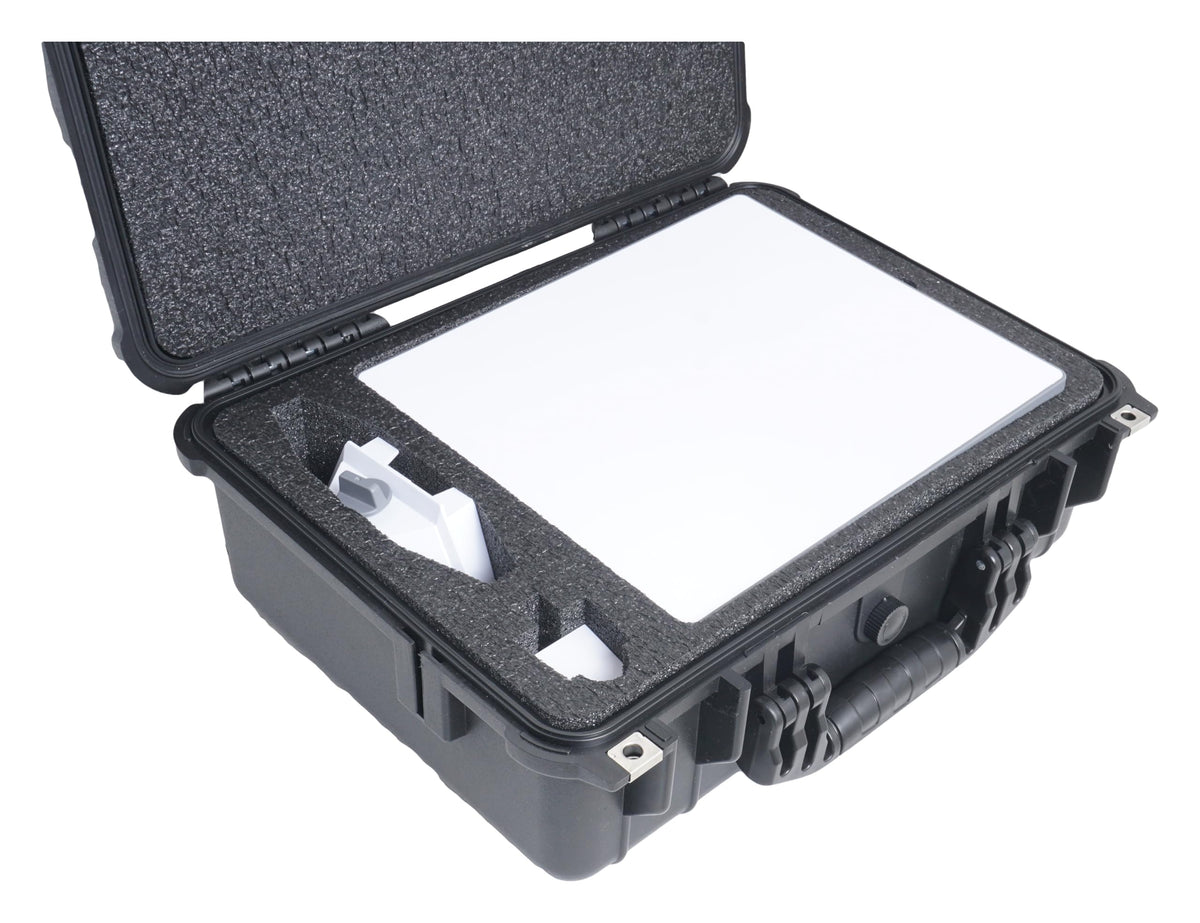 Kickstand and pipe mount slots in Case Club Starlink case