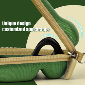 Casmilee case soft lining in green protects headphones from scratches