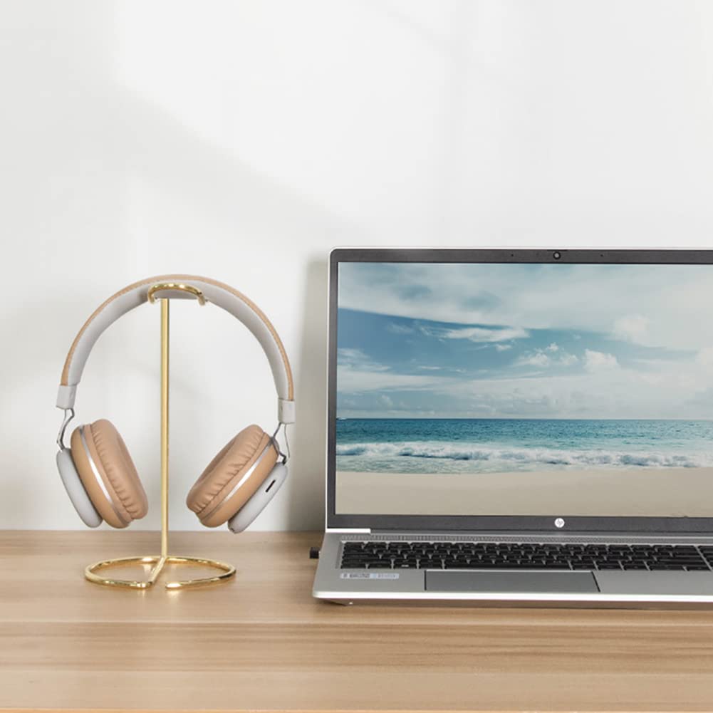 ccHuDE metal rack for headphones keeps gaming gear tidy on desk.