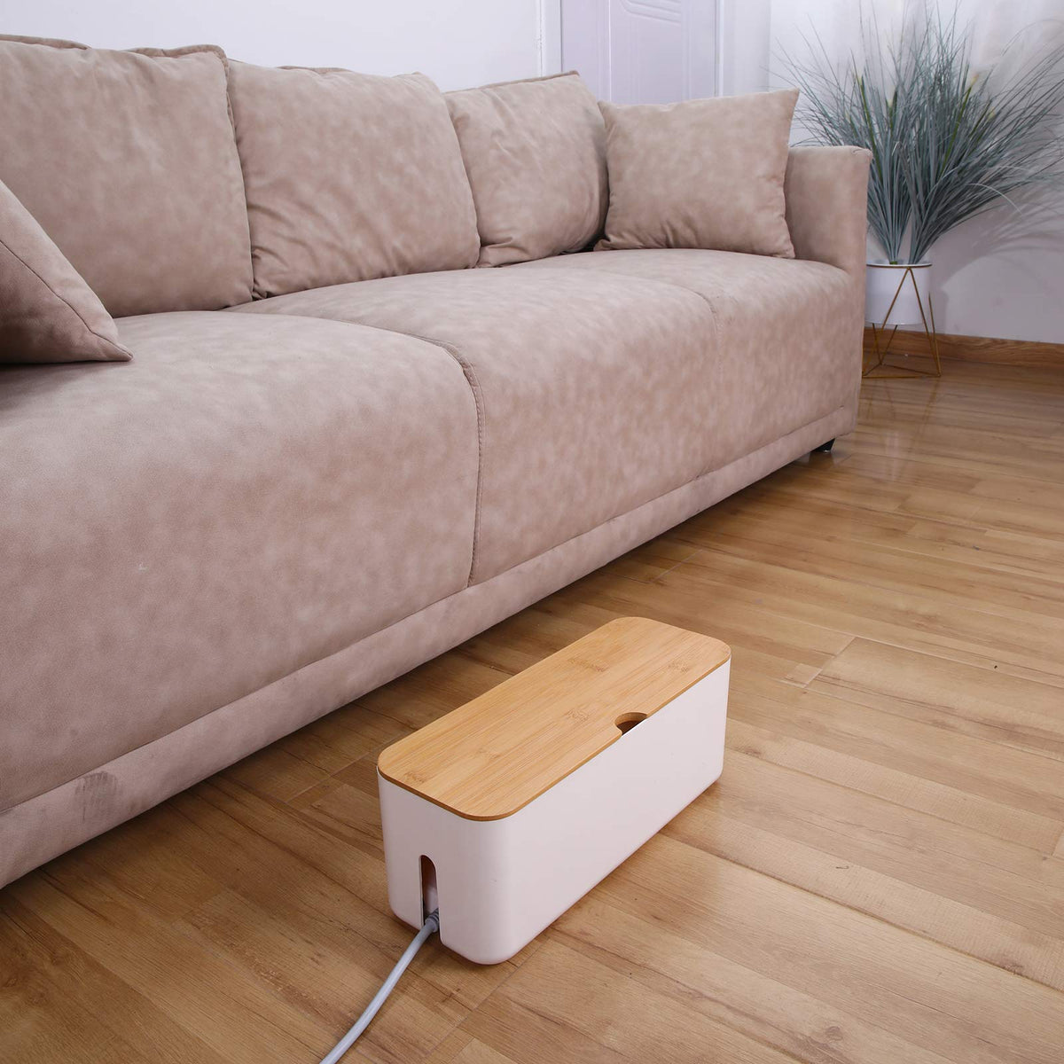 Changsuo in-use on a desk showing cable organization benefit for home office