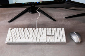 Cherry KC 200 MX side profile highlighting thin anodized metal plate and rigid slim construction benefit