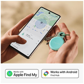 Chipolo LOOP flexible silicone loop detail for easy attachment and convenience