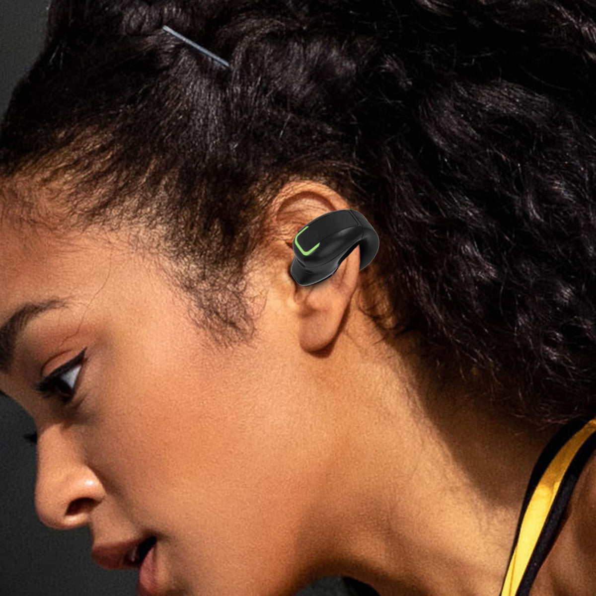 ciciglow worn by a runner showing stable fit and situational awareness
