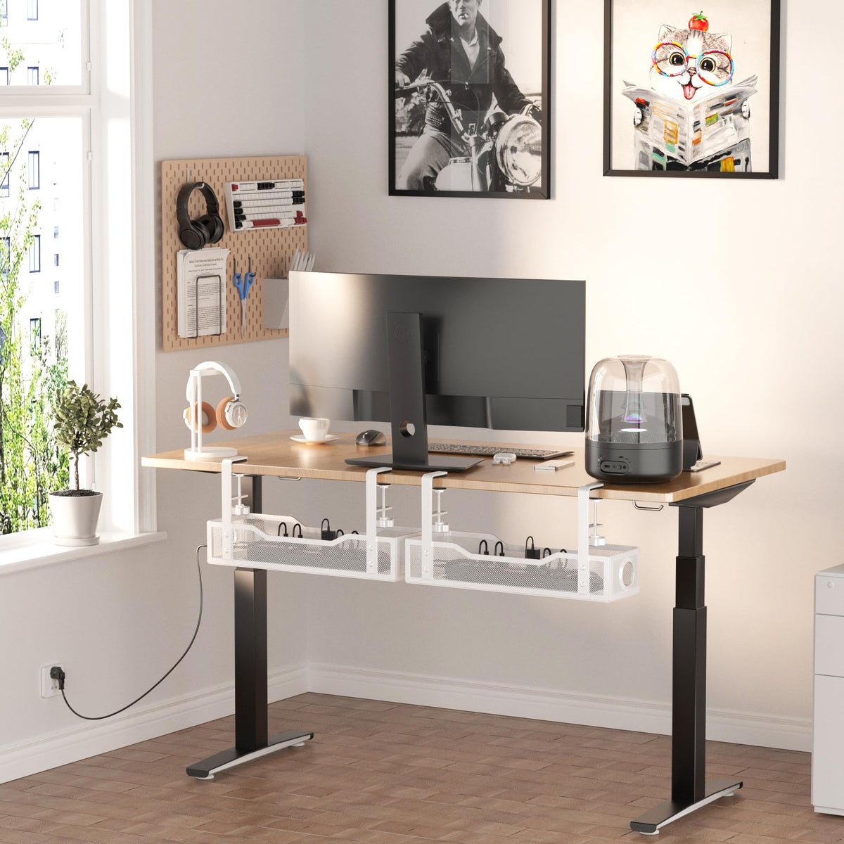 Cinati in a home office lifestyle scene demonstrating a clutter-free workspace