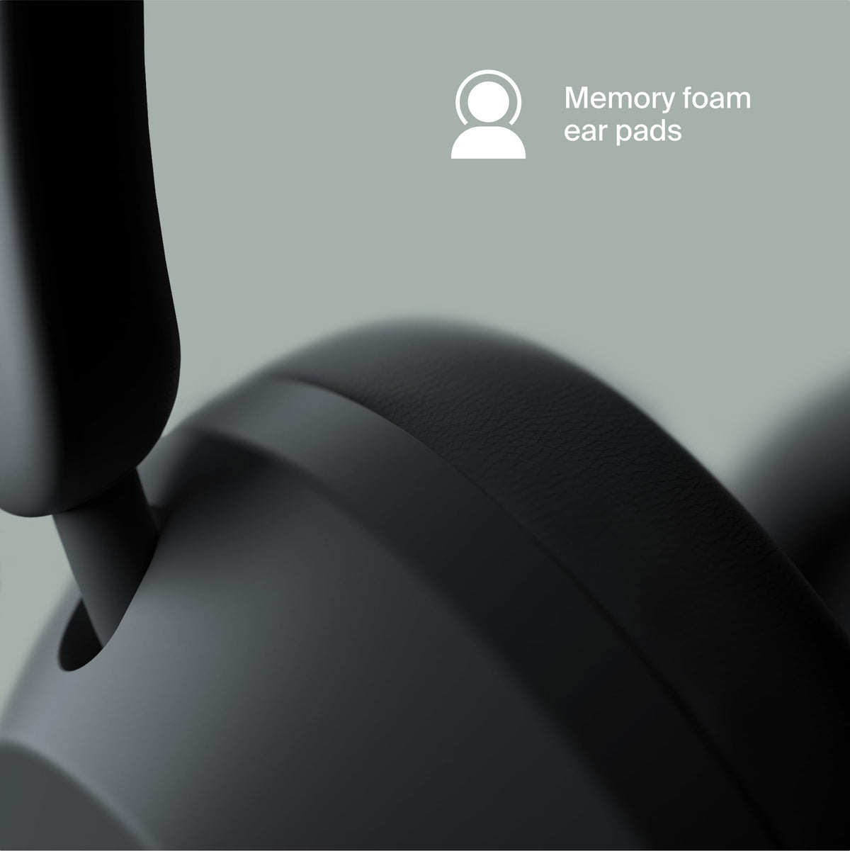 Clemm Preset worn by traveler on plane emphasizing long battery convenience