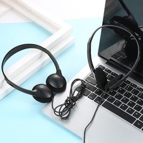 CN-Outlet reinforced 3.5mm plug demonstrates sturdy connection for long study sessions.