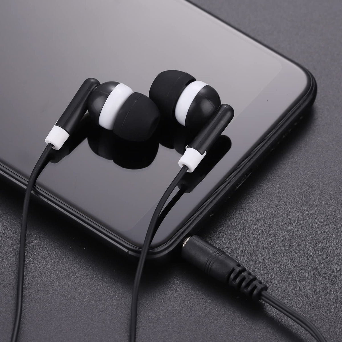 CN-Outlet cable and 3.5mm jack detail demonstrating universal compatibility