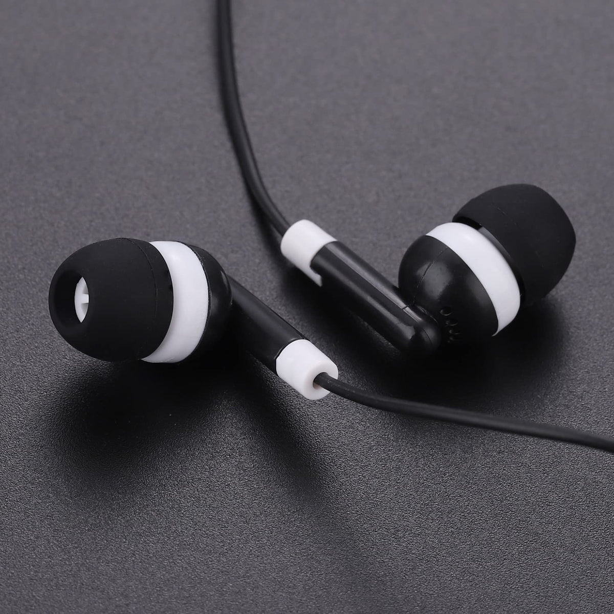 CN-Outlet close-up of earbud driver showing design and clear audio fit