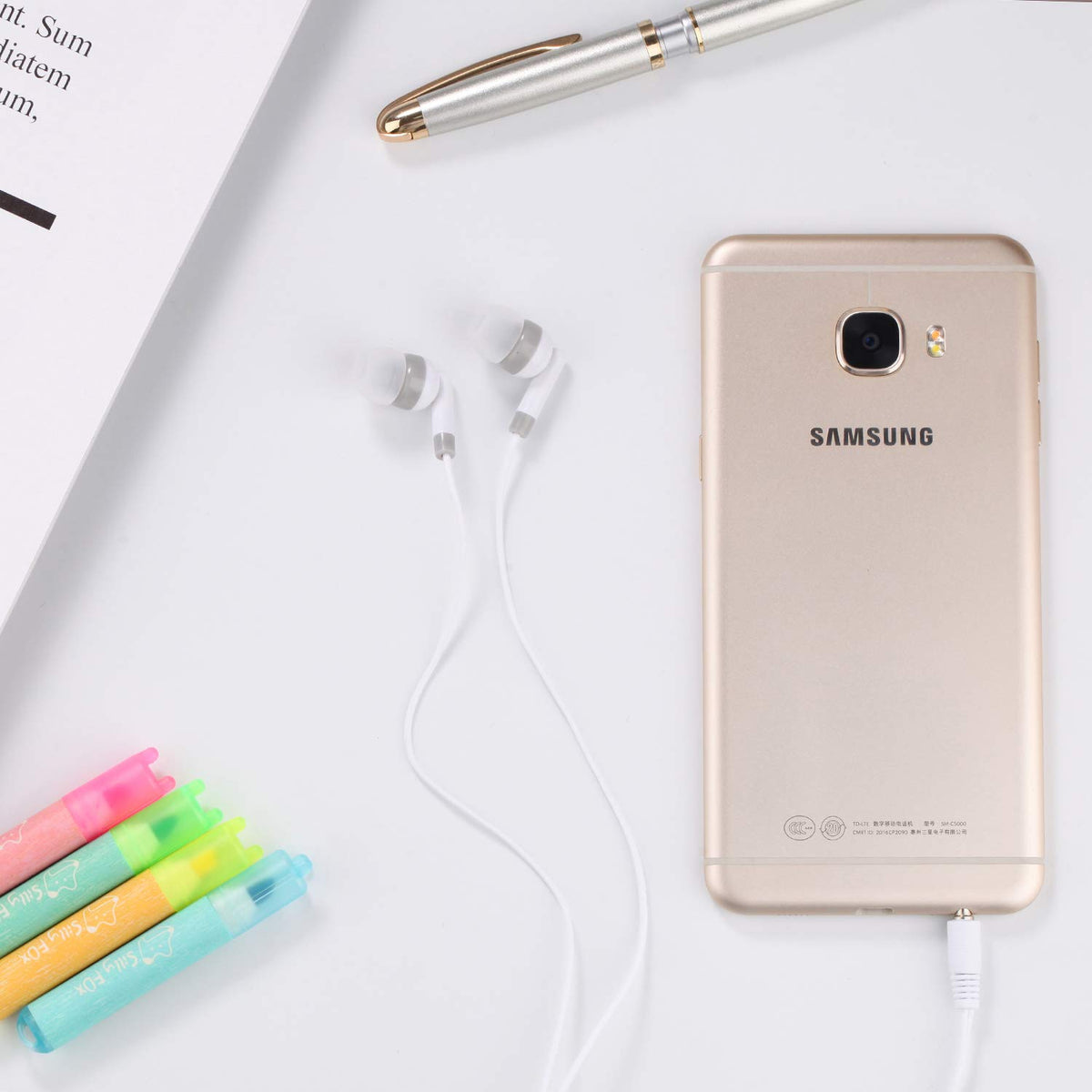 CN-Outlet earbuds white in classroom setting, suitable for tests