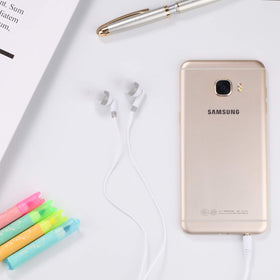 CN-Outlet earbuds white in classroom setting, suitable for tests