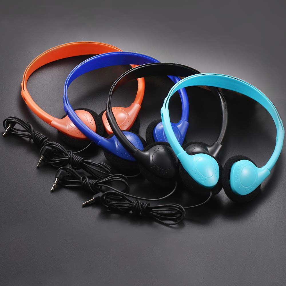 CN-Outlet classroom headphones in four colors for focused learning sessions
