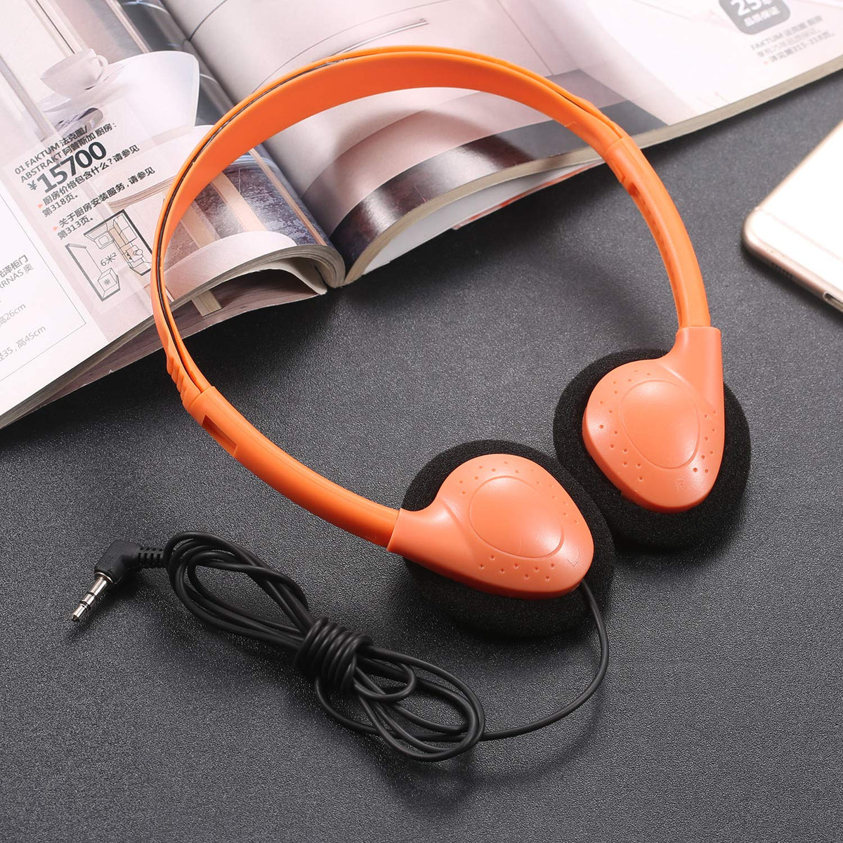Lightweight CN-Outlet headphones for kids aged 3+ with flexible headband