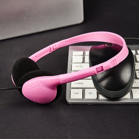 CN-Outlet lightweight headphones suitable for kids and teens all day.