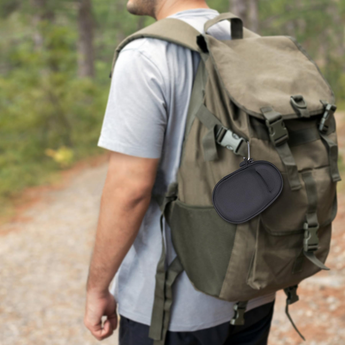 co2CREA Clip 5 accessory compartment helps organize cables