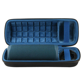 co2CREA interior padding cushions the Flip speaker from bumps and scratches.