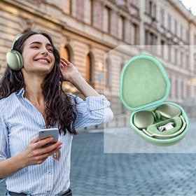 co2CREA case on suitcase handle in travel scene conveying travel readiness