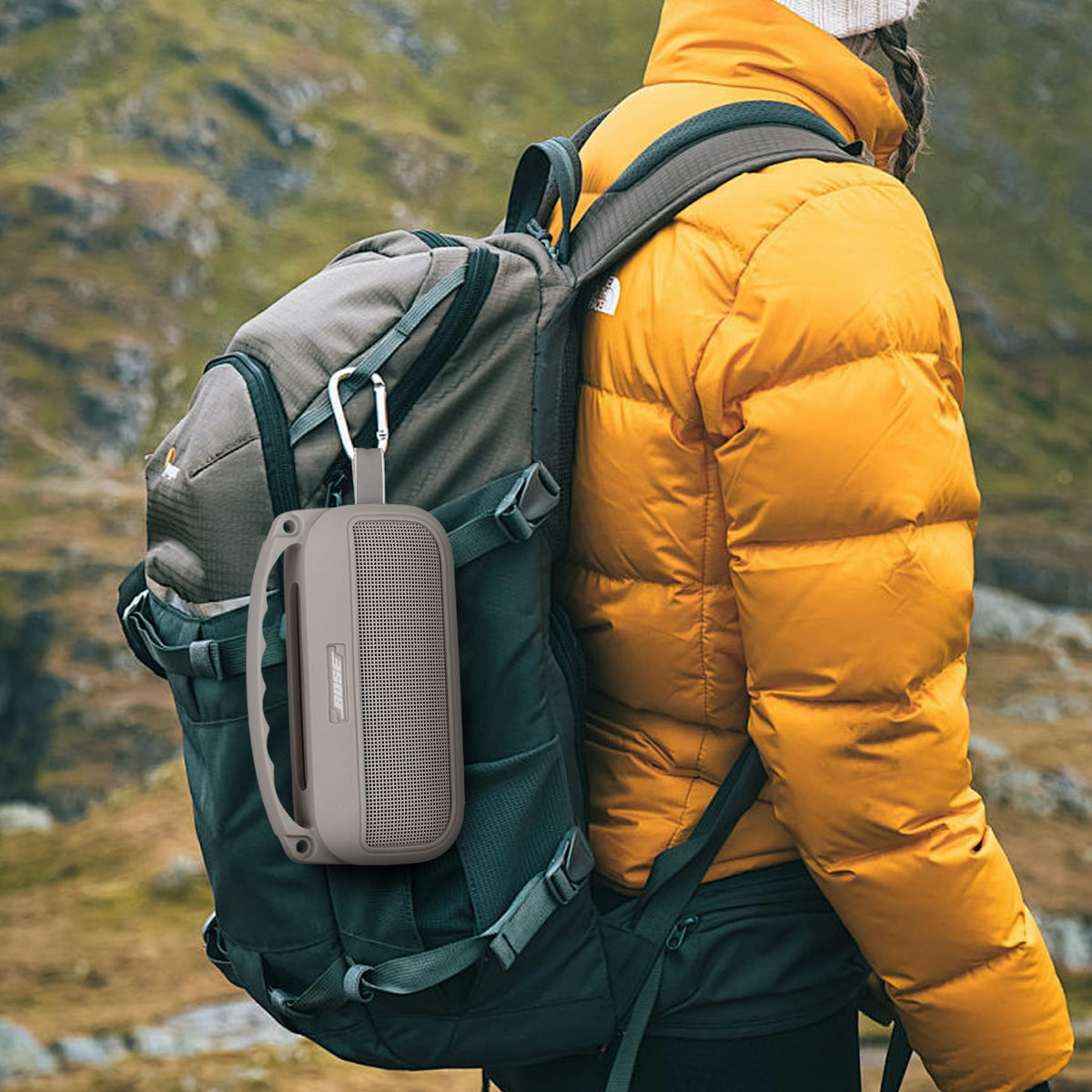 co2CREA SoundLink Flex 2nd Gen compact design fits in bags easily.