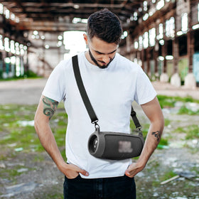 Comecase full-access design for JBL Charge 5 enables quick button use.