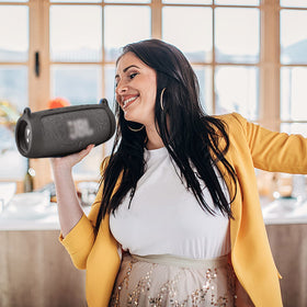 Comecase travel-ready packaging for JBL Charge 5 indicates easy prep.