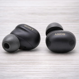 COMPLY tips with moisture droplets indicating sweat resistance for active use