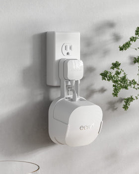 COOLWUFAN eero wall mount provides a clean, minimalist look.