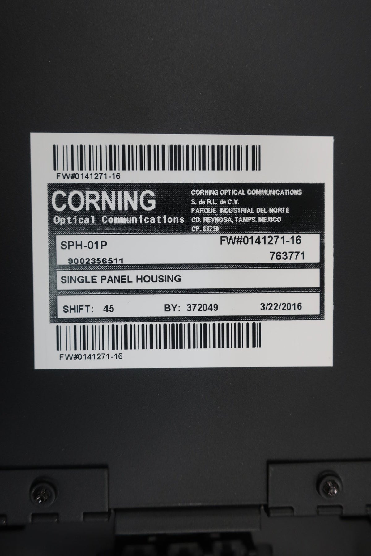 Corning SPH-01P seal and grommet showing abrasion protection benefit