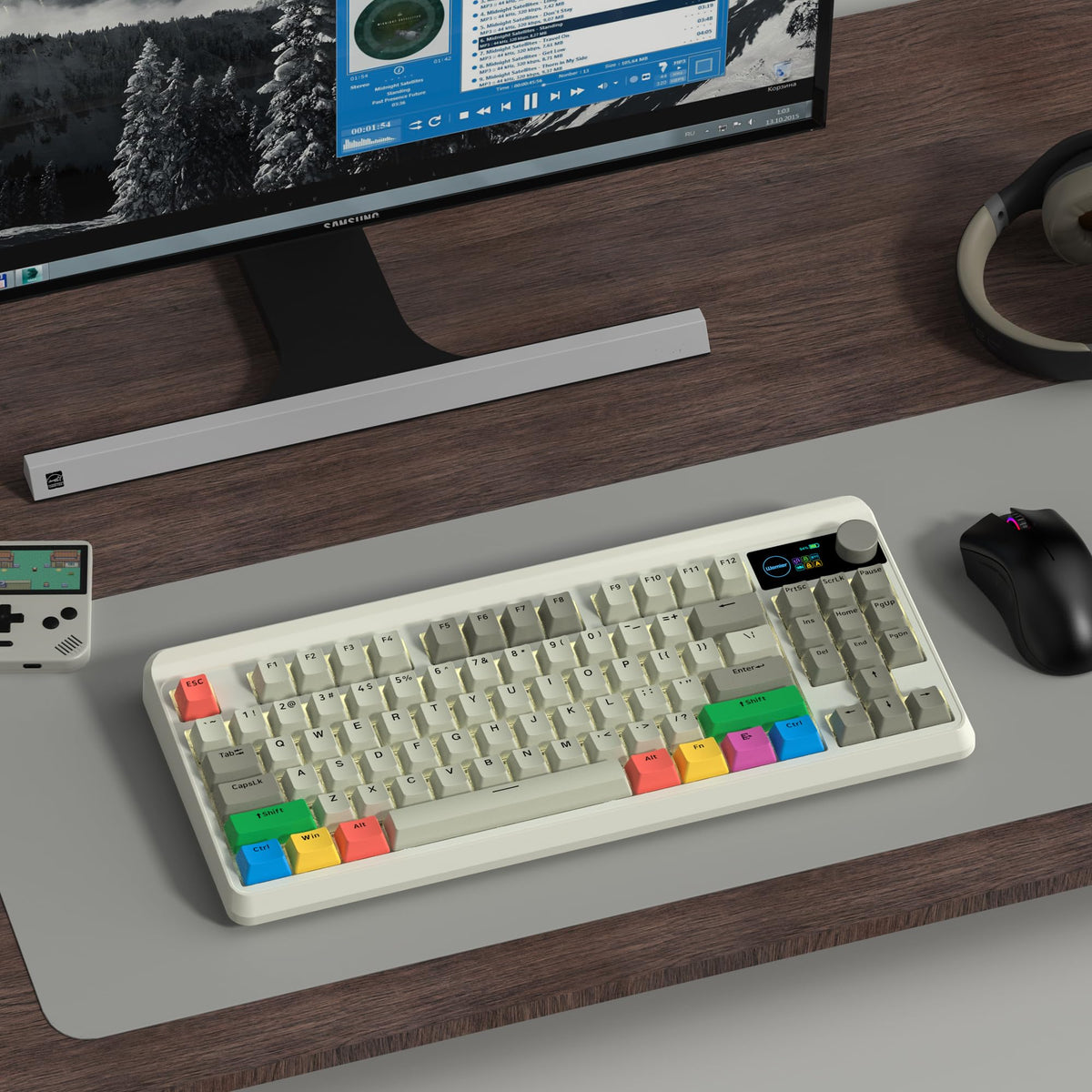 COSTOM Womier M87 Pro software driver enables full lighting and macro customization