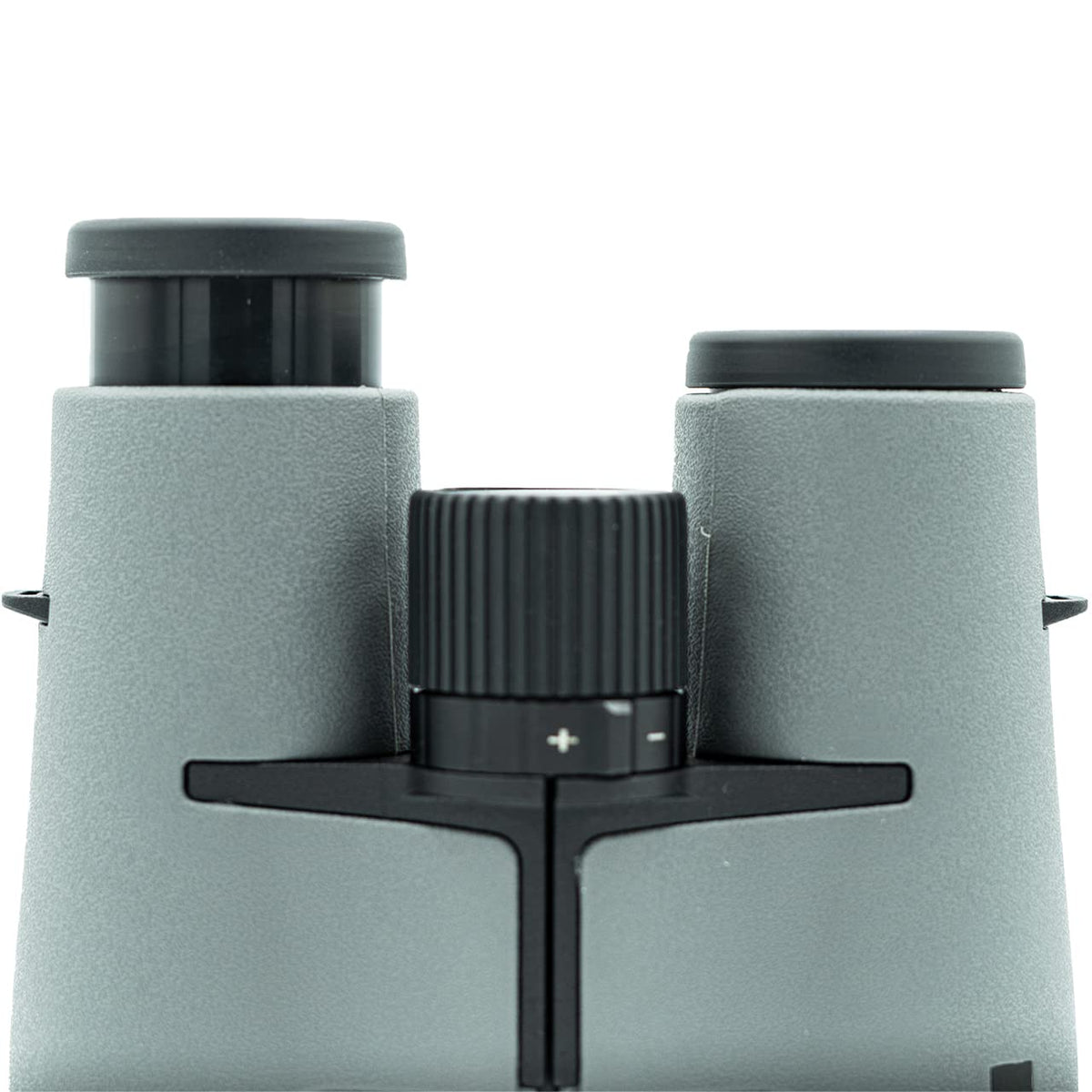 Covert 8x42 binocular waterproof, fog-proof design handles rain and chilly mornings.