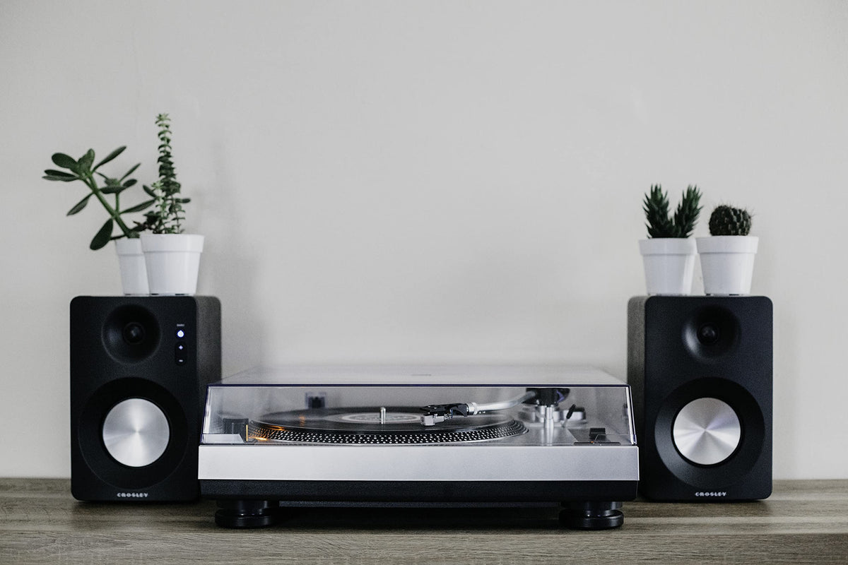 Crosley C100A-SI low-vibration motor reduces interference