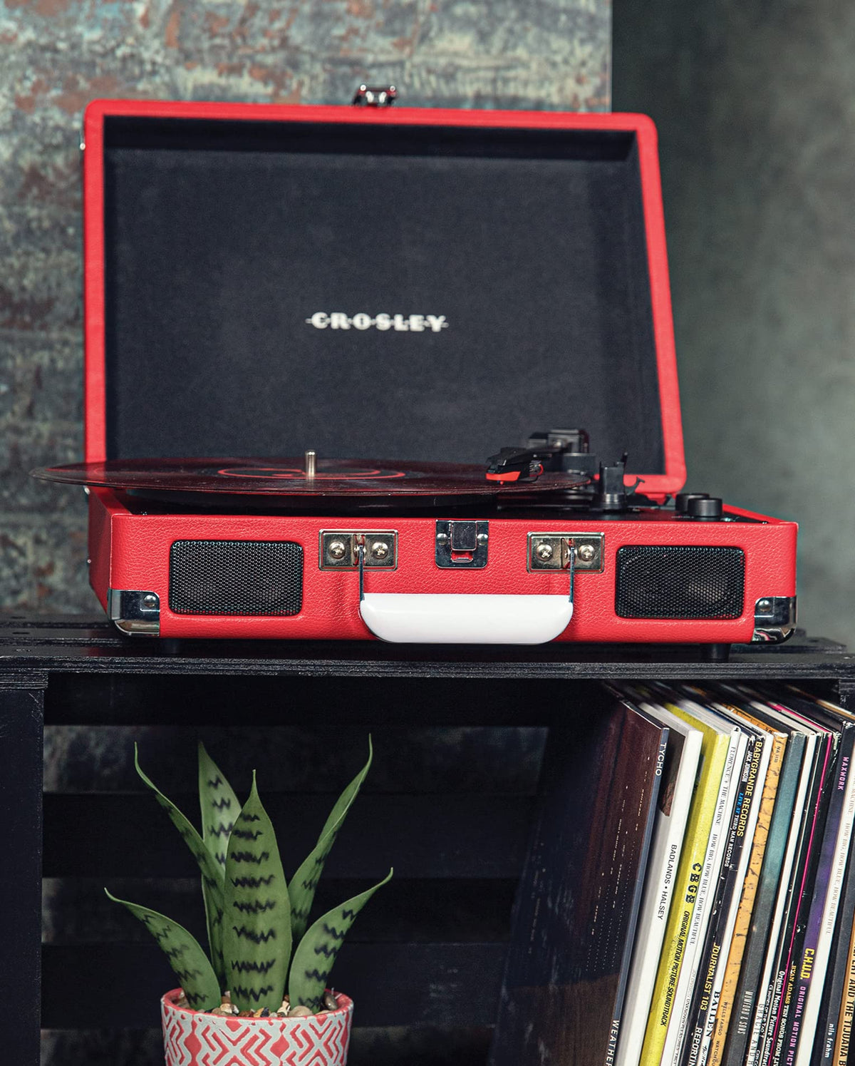 Crosley CR8005DP-RE1 Cruiser Plus Bluetooth playback to wireless speakers
