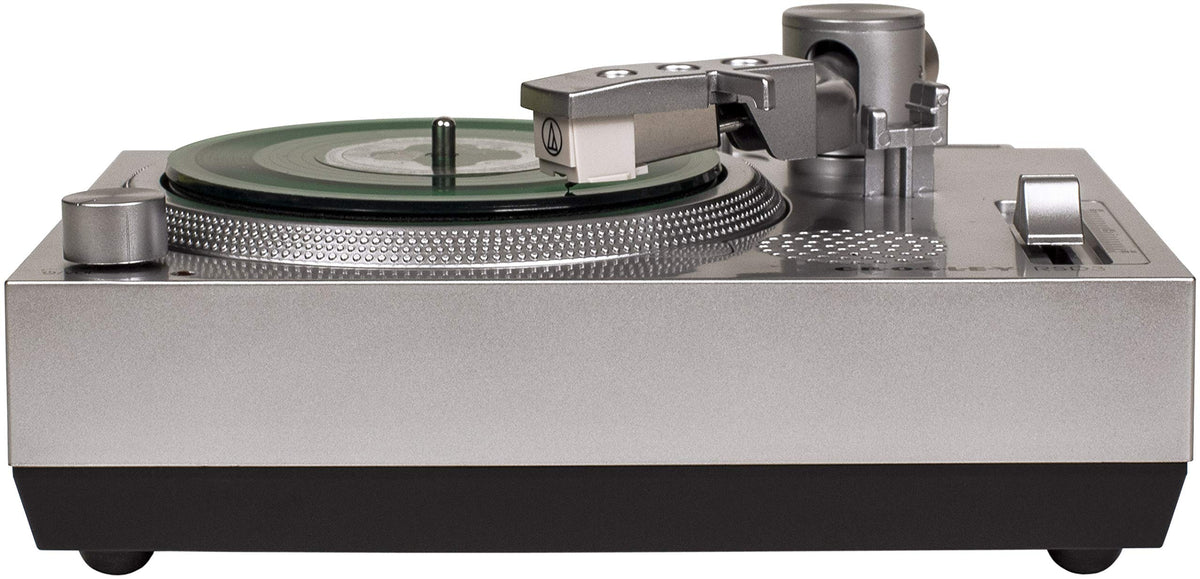 Crosley RSD3 close-up of platter and AT-3600 cartridge ensuring accurate tracking