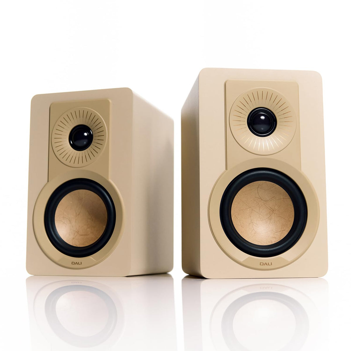 DALI KUPID side view with wall-mount ready for flexible placement