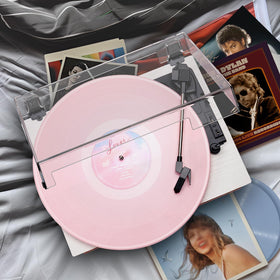 DANFI AUDIO DF belt-driven turntable with spring suspension minimizes vibration