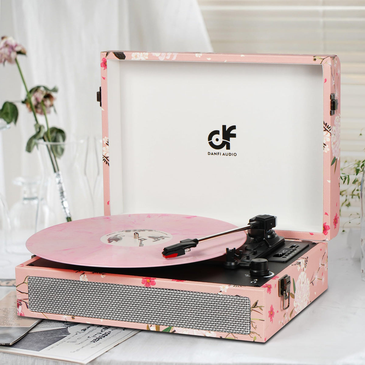 DANFI DF Bluetooth streaming enables wireless music from a phone