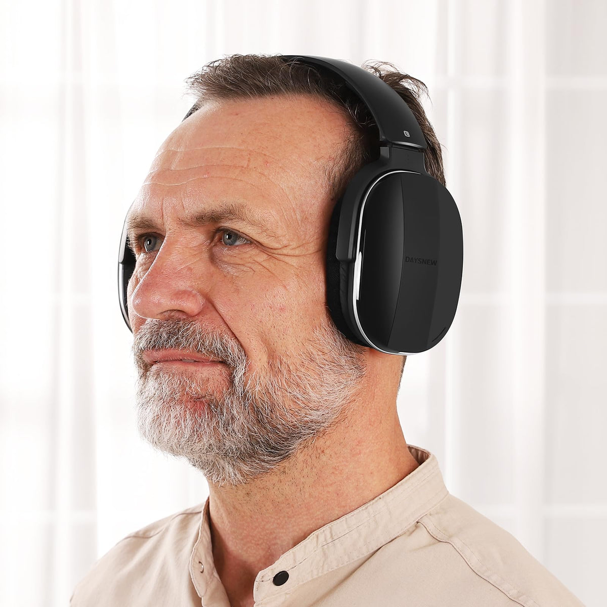 Daysnew plug-and-play setup makes TV listening quick to start.