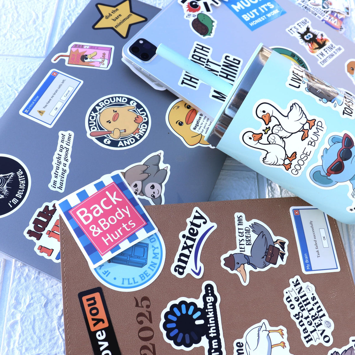 Debinolo waterproof vinyl stickers resist wear for outdoor use.