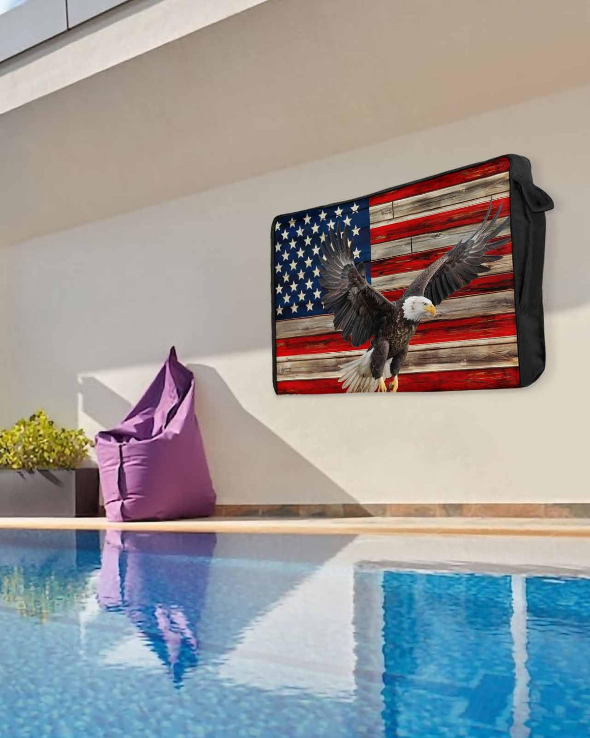 DecorLovee American flag design provides stylish outdoor TV protection